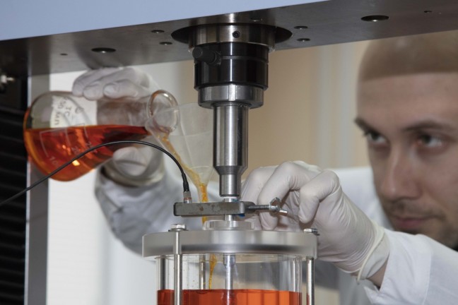 Hydrogen Fluoride Boosts Process Speed and Purity