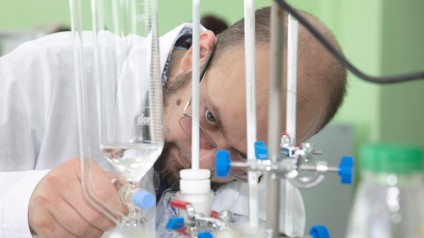 В ТГУ получили полезные продукты из «вредных» отходов