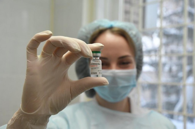 Студенты ТГУ помогают тольяттинцам вакцинироваться