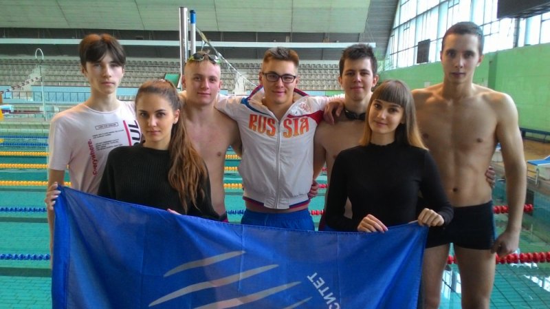 Команда юношей ТГУ стала первой в эстафетном плавании