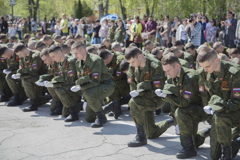 «И помнит мир спасённый…»