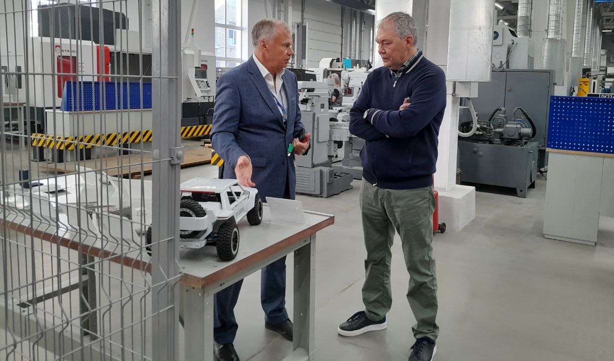ТГУ посетил депутат Леонид Калашников