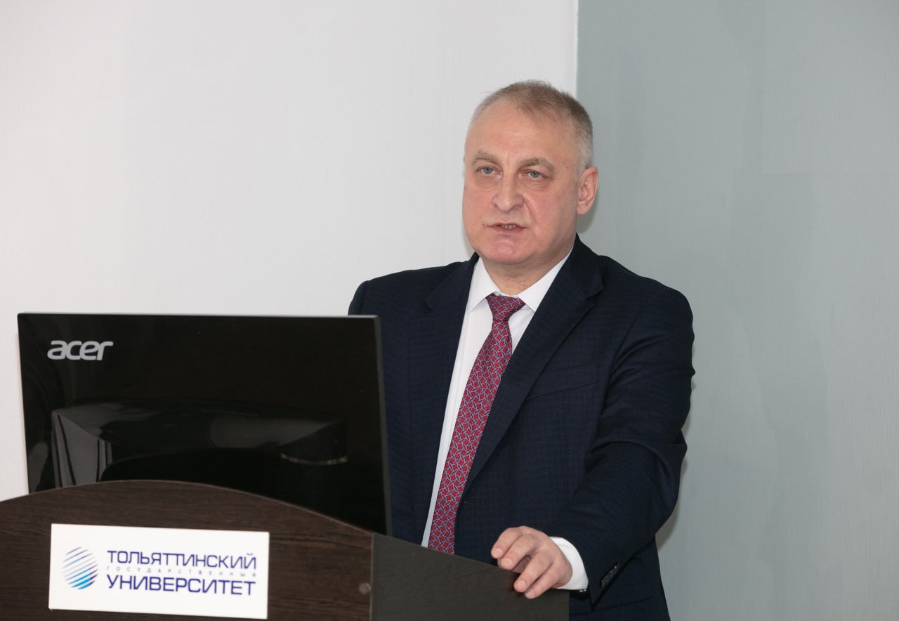 Военный дирижёр защитил диссертацию в ТГУ